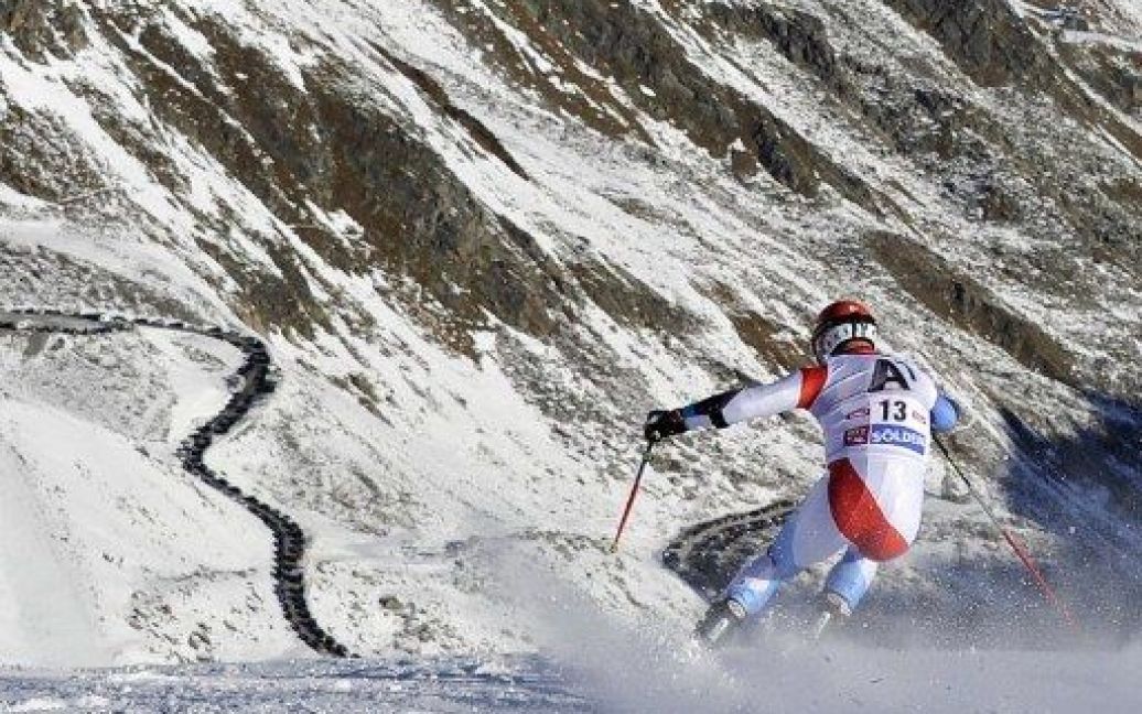 Австрія, Зельден. Швейцарський спортсмен Дідьє Куш виступає у змаганнях зі слалому-гіганту на Кубку світу FIS в Зельдені. / © AFP