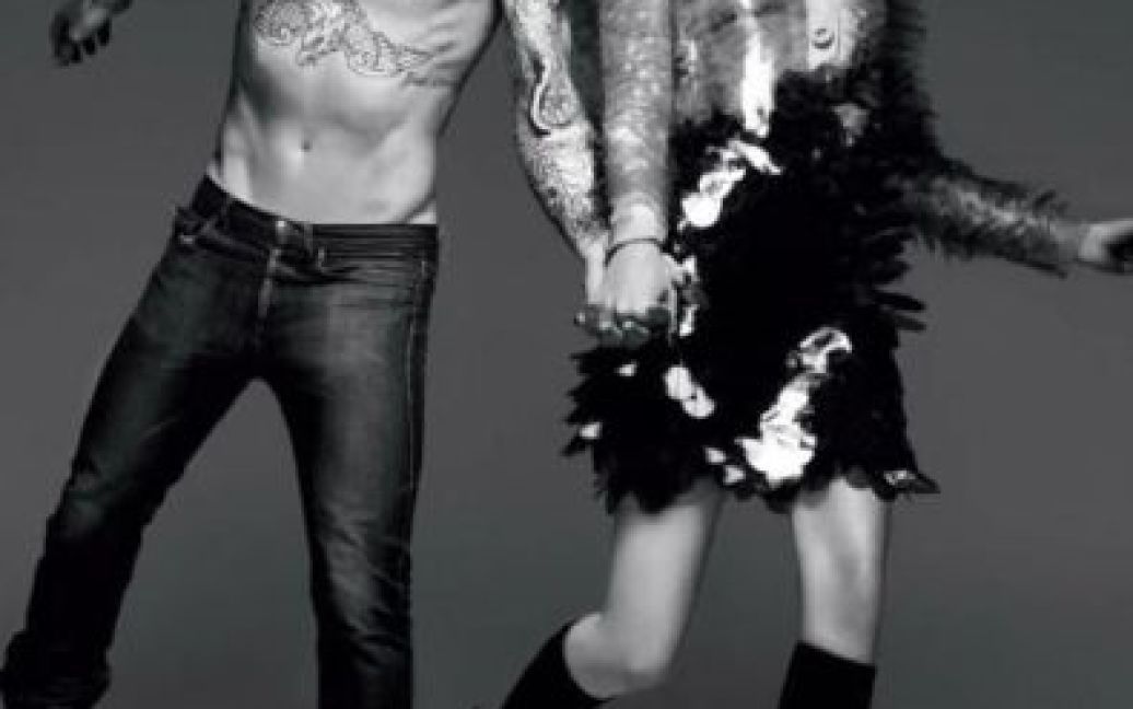 Адам Левін і ангел "Victoria&#039;s Secret" Анна Вяліцина / © Vogue