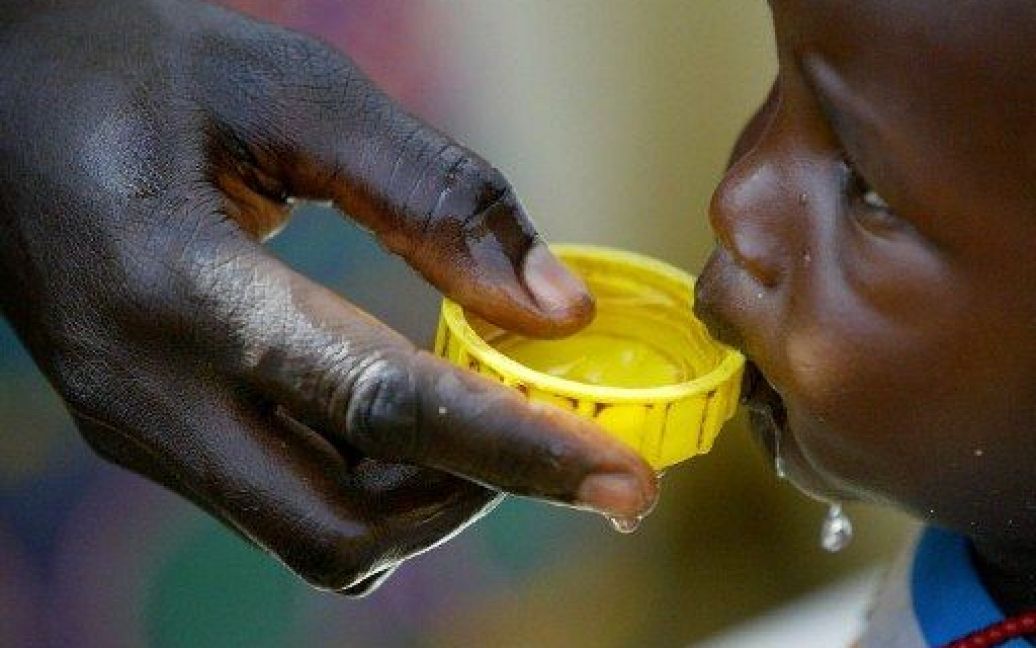 Мільйони людей в світі потерпають від недостачі води та іжі / © AFP