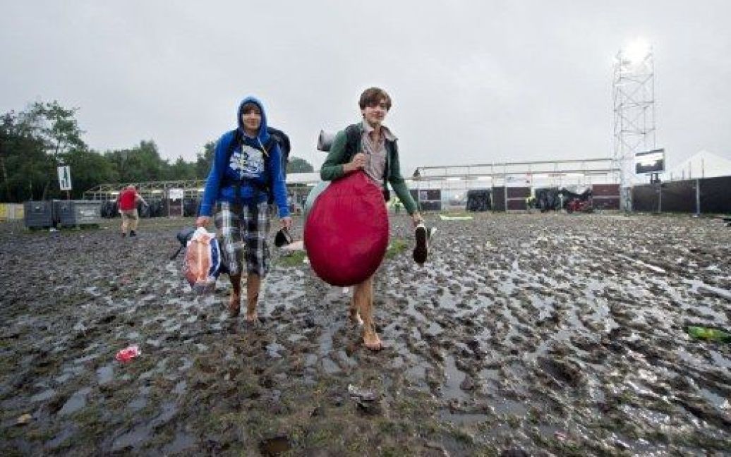 Через потужний ураган, який пронісся над музичним фестивалем Pukkelpop в Бельгії, п&rsquo;ятеро людей загинули, близько 40 отримали поранення. / © AFP