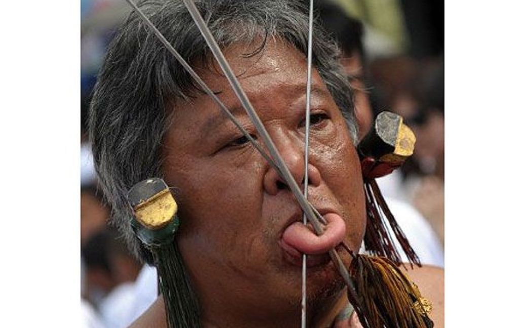 У Таїланді почалось святкування щорічного дев&rsquo;ятиденного вегетаріанського фестивалю, який вважають найкривавішим фестивалем світу. / © AFP
