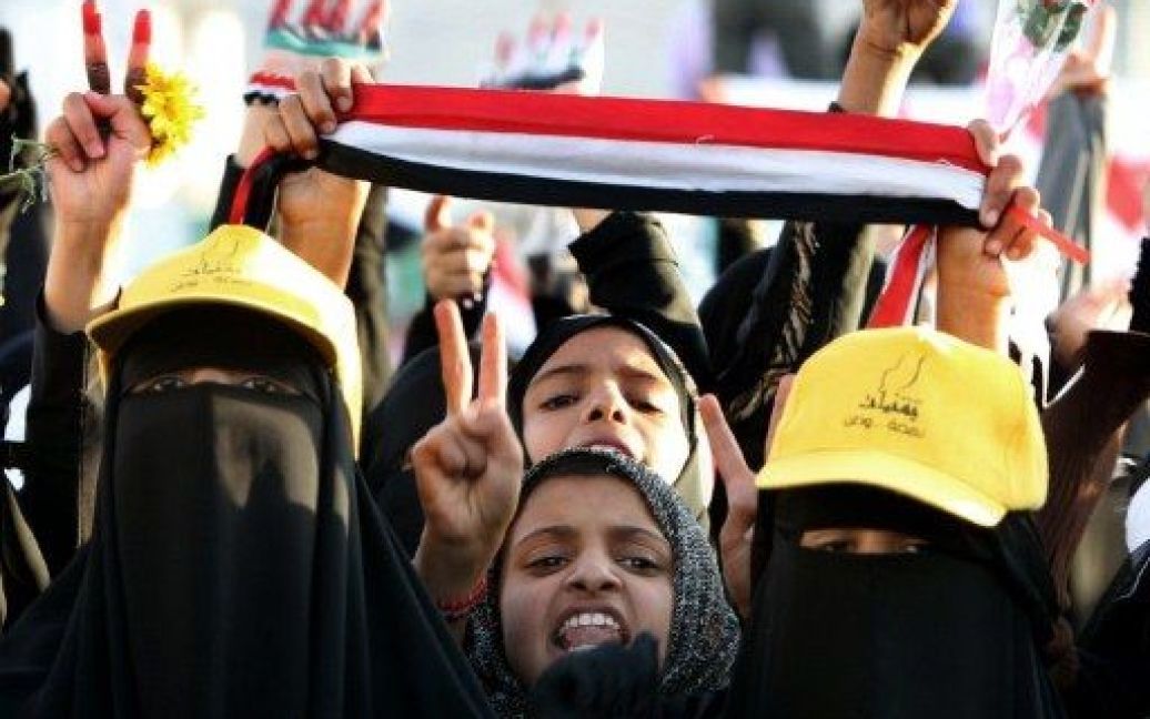 Ємен, Сана. Єменські жінки скандують гасла проти президента Алі Абдалли Салеха під час демонстрації в місті Сана. / © AFP