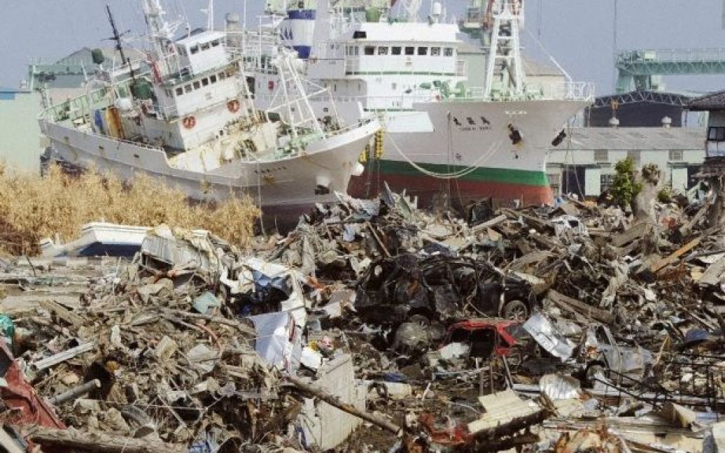 Усього за півроку після руйнівного землетрусу та цунамі японцям вдалося розібрати практично всі завали / © ibtimes.com