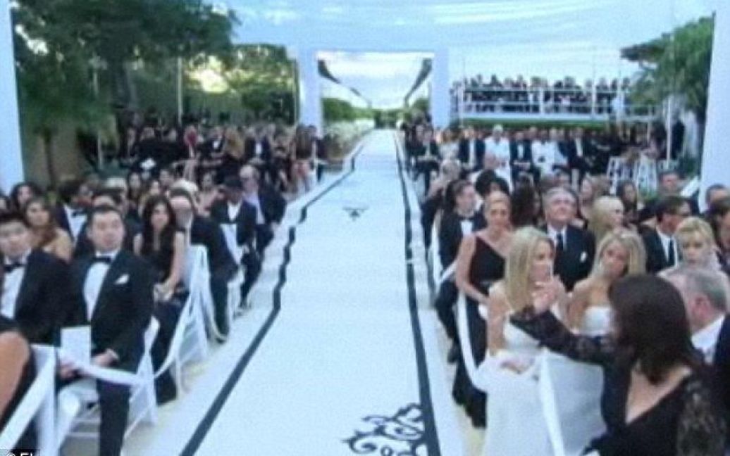 Весільну церемонію відвідали близько 450 гостей / © dailymail.co.uk