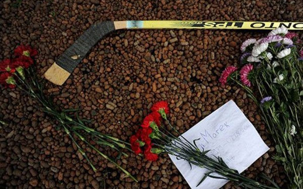 Москва. Жалоба за жертвами авіакатастрофи Як-42. / © AFP