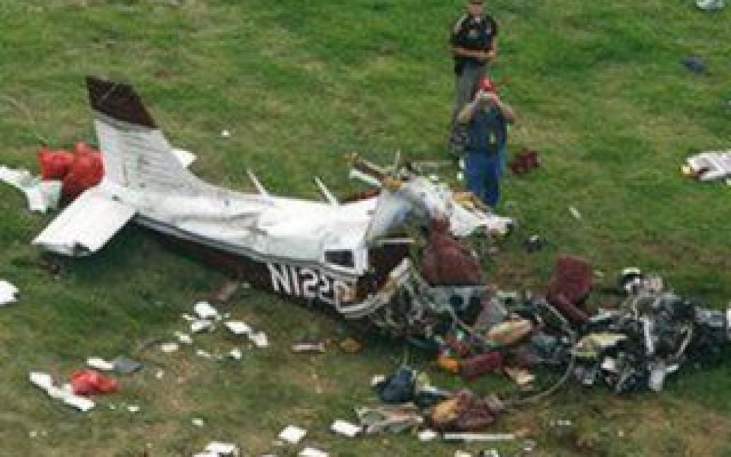 В результаті падіння літака на авіашоу в США, загинули щонайменше 9 осіб, більше 50 людей отримали поранення. / © ukranews.com