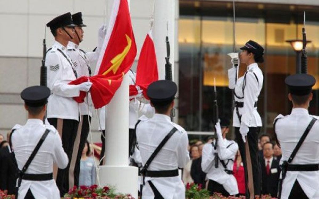 На честь святкування 62-ої річниці утворення КНР в Китаї оголосили "золотий тиждень" вихідних. / © AFP