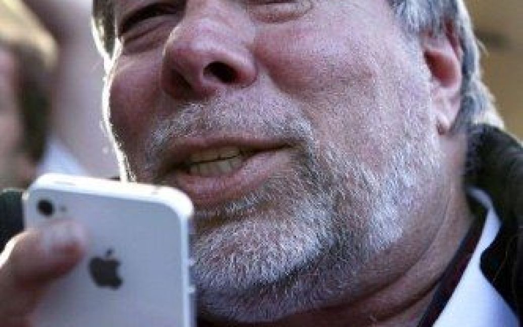 Співзасновник Apple Стів Возняк  провів ніч у черзі за новим iPhone / © AFP