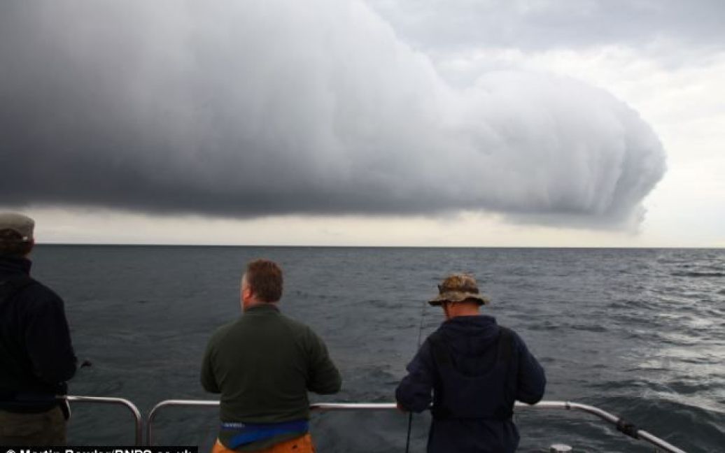 Хмара-сигара перелякала рибалок / © 