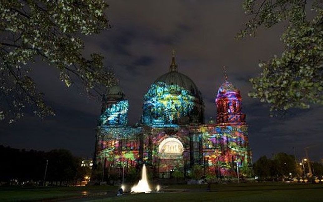 Видовищний фестиваль світла стартував у Берліні / © AFP