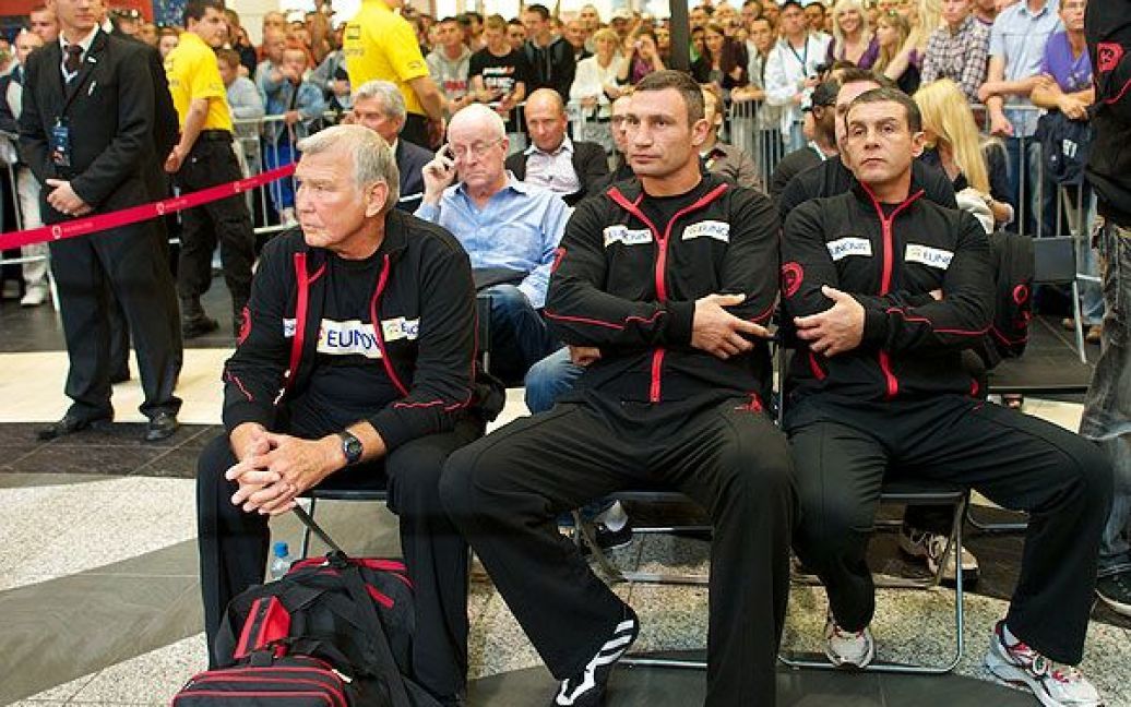 У Вроцлаві Віталій Кличко і Томаш Адамек продемонстрували пресі свою готовність до бою 10 вересня. / © www.klitschko.com