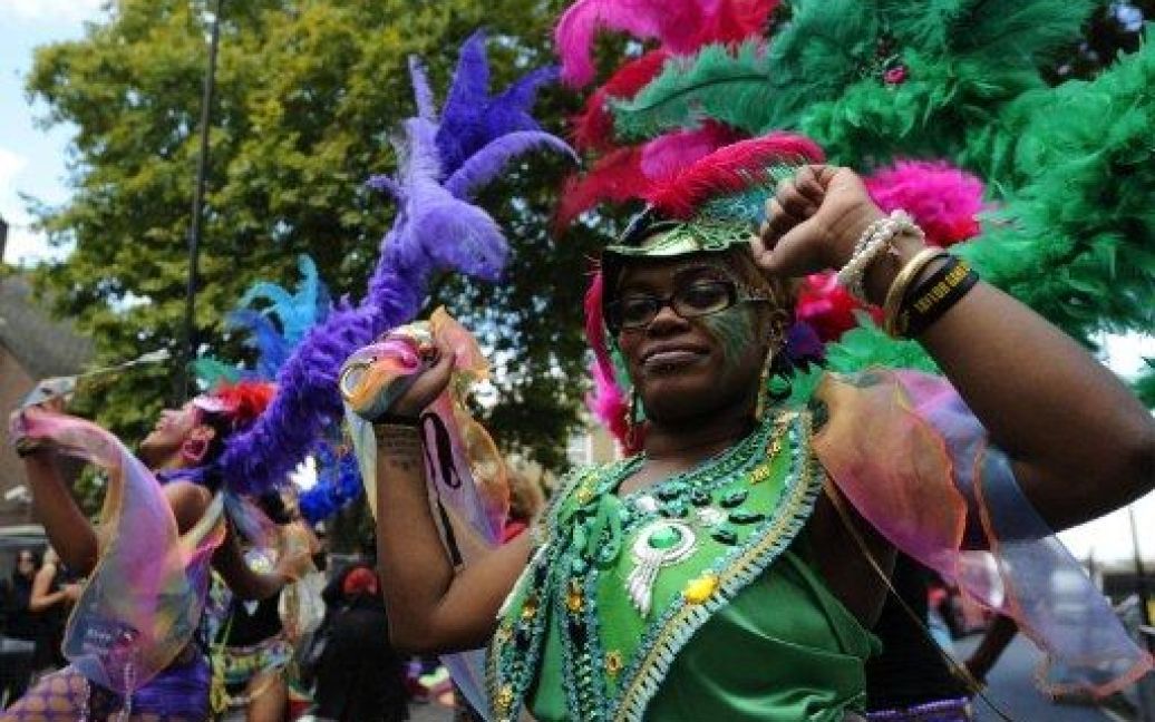 У Лондоні стартував щорічний карнавал Ноттінг-Хілл, який вважають одним з найбільших у світі карнавалів за кількістю учасників. / © AFP