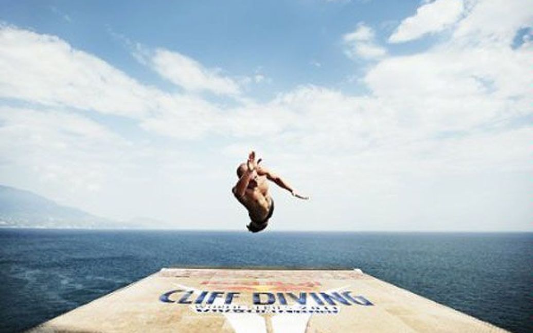 В Ялті вперше провели фінал престижної світової серії Red Bull Cliff Diving 2011. / © RedBullContentpool