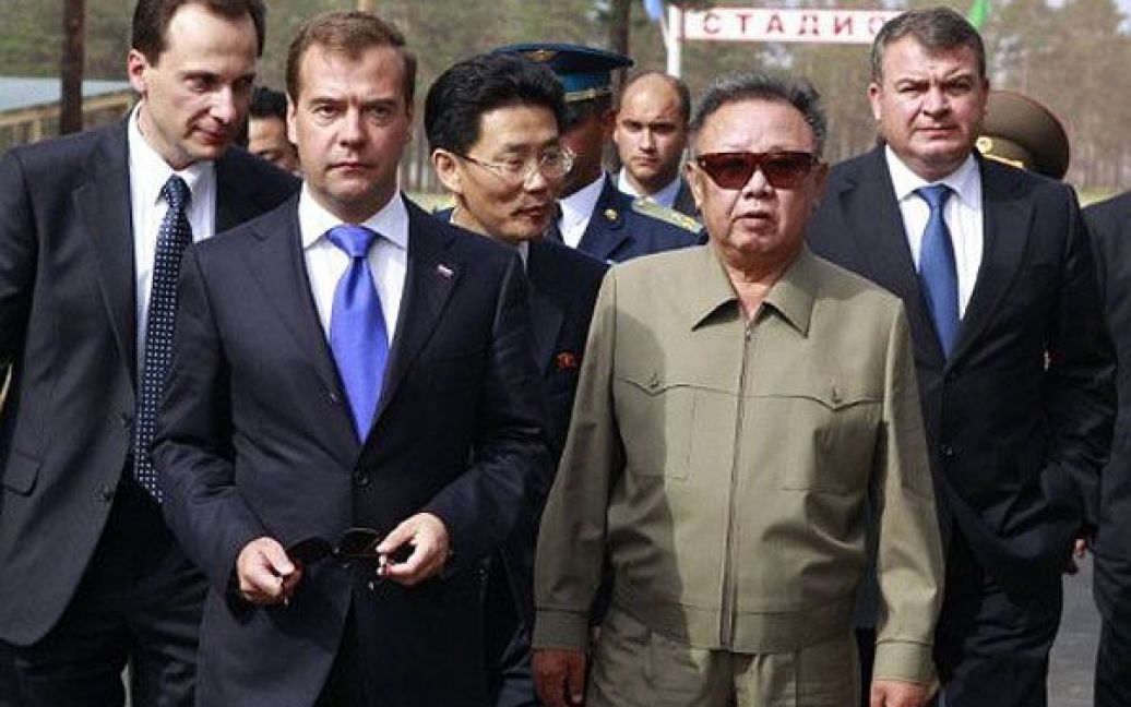 Глава КНДР Кім Чен Ір на бронепоїзді відвідав Росію та зустрівся з президентом РФ Дмитром Мєдвєдєвим. / © AFP