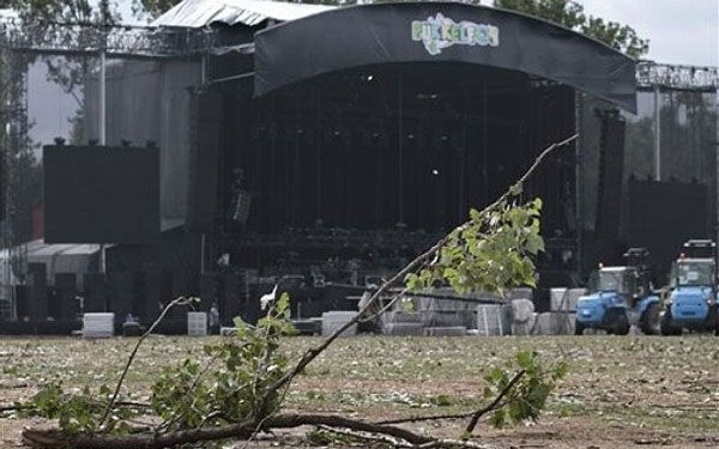 Потужний ураган пронісся над музичним фестивалем Pukkelpop в Бельгії / © 