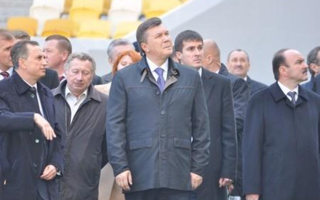 Президент проінспектував стадіон, запевнив що свято відбудеться і завершив свою робочу поїздку до Львова. / © ZAXID.NET