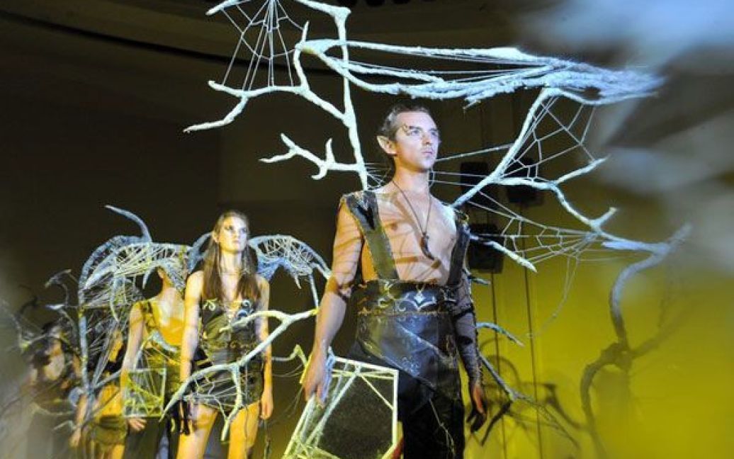В Мінську провели фестиваль авангардної моди "Мамонт 2011" / © AFP