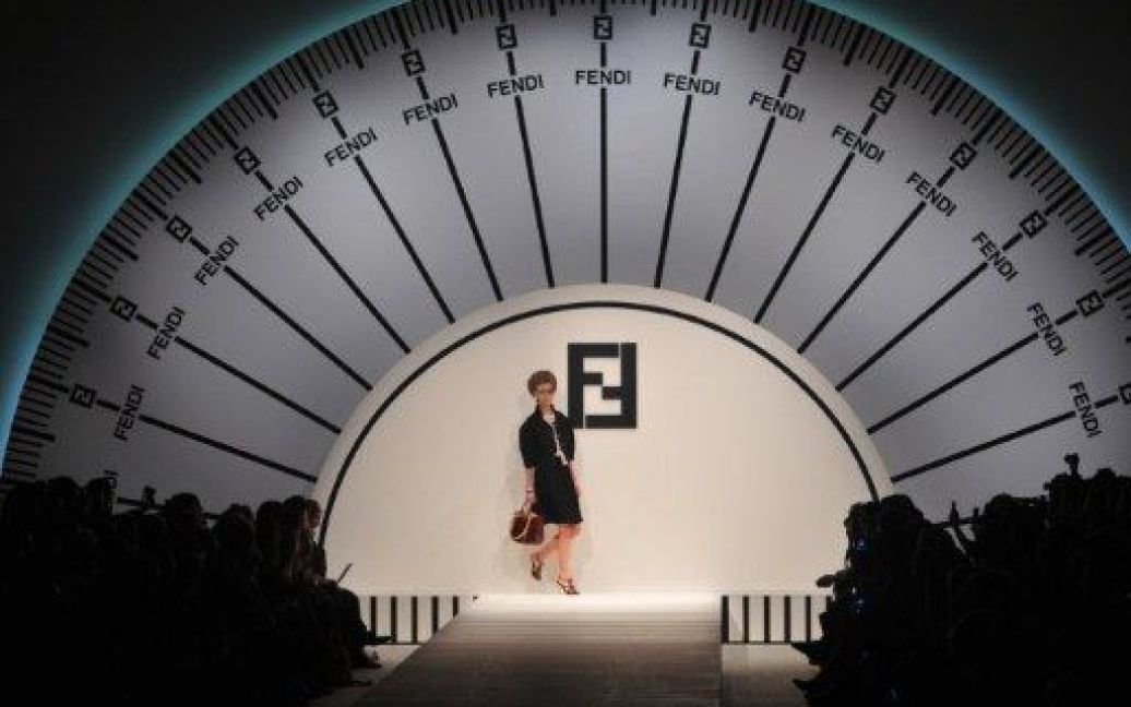 Fendi зробив наголос на практичний щоденний одяг / © AFP