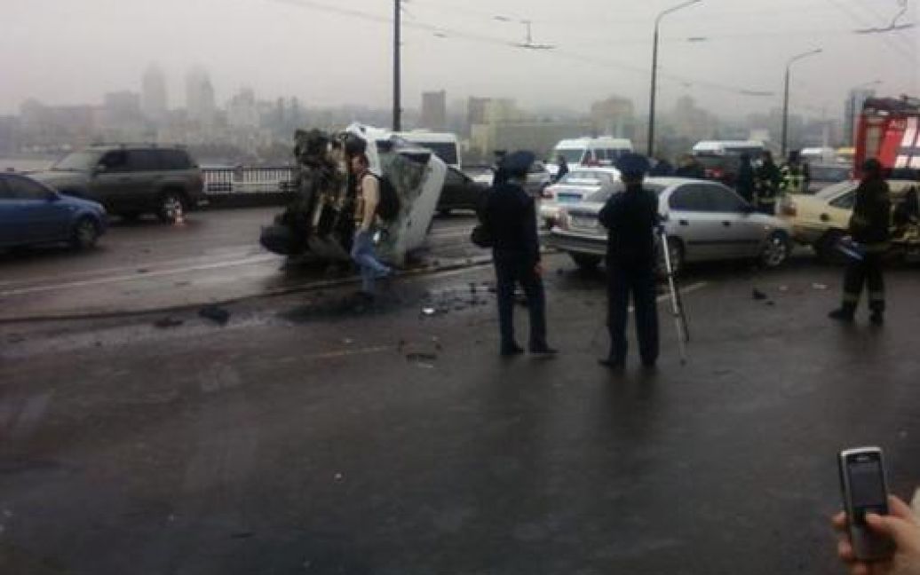 19 жовтня на Центральному мосту міста Дніпропетровськ сталося масштабне ДТП / © ИА "Мост-Днепр"