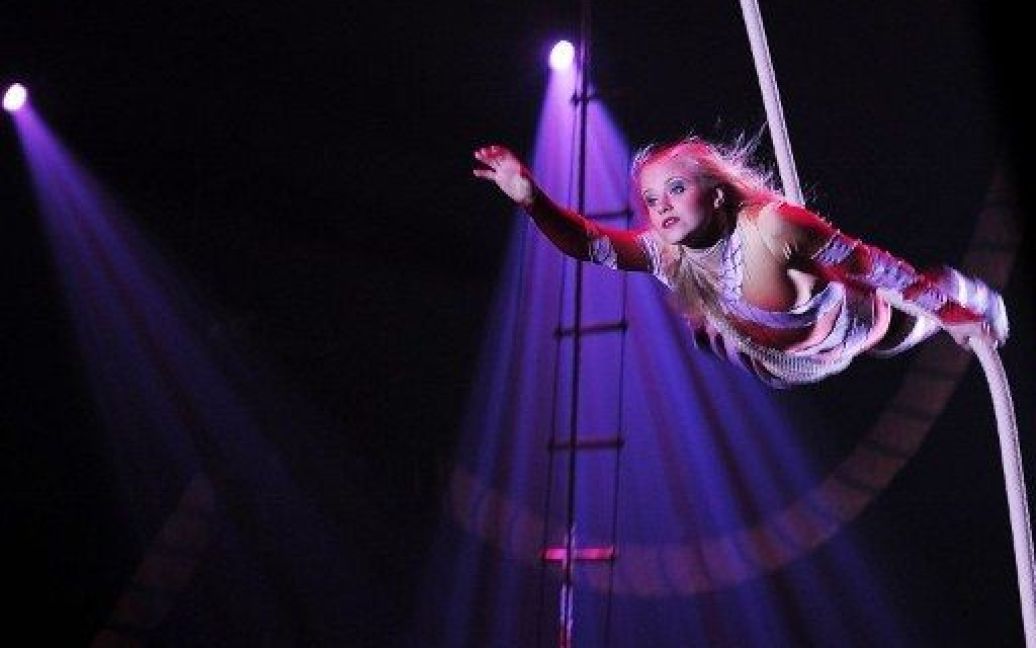 США, Нью-Йорк. Артистка цирку Анна Володько виступає на арені цирку "Біг Епл" в Нью-Йорку. / © AFP