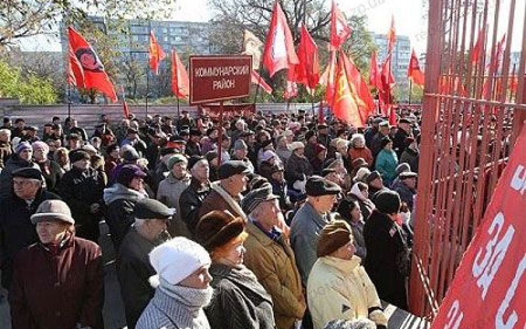 У Запоріжжі обласний комітет КПУ відкрив пам&#039;ятник Сталіну / © reporter.zp.ua