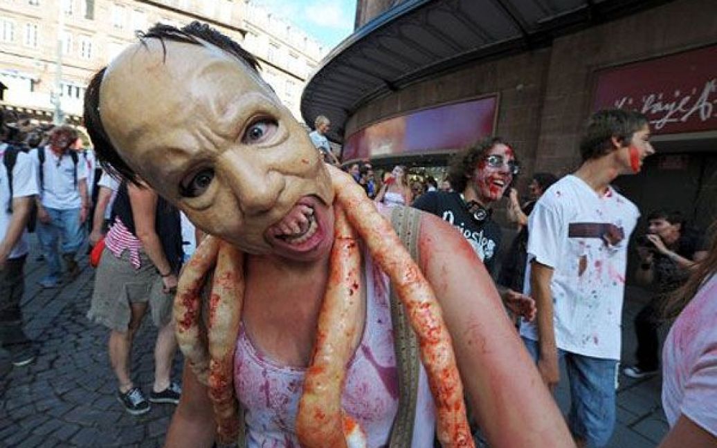 У Страсбурзі (Франція) провели "Марші зомбі" напередодні 4-го Європейського кінофестивалю фантастики. / © AFP