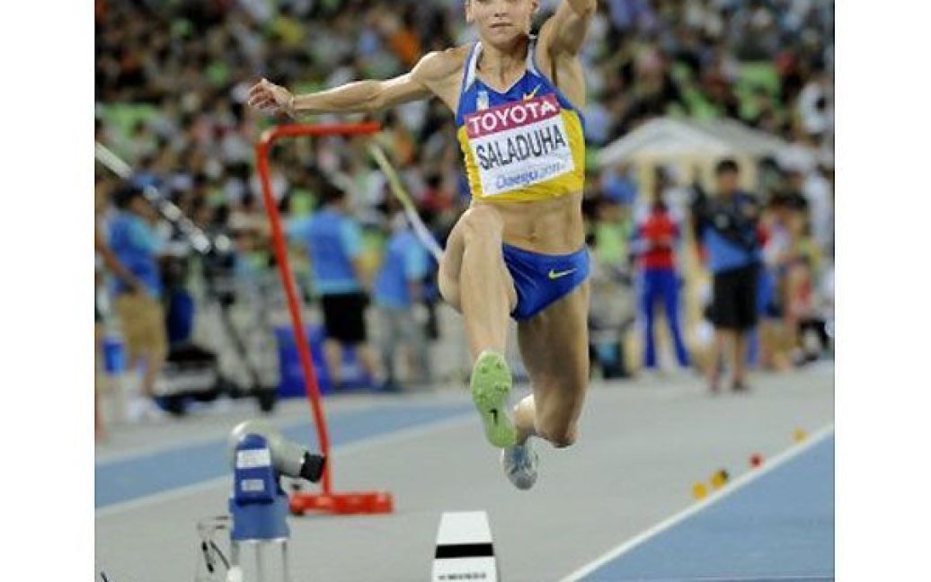 Ольга Саладуха принесла Україні перше "золото" на чемпіонаті світу з легкої атлетики в Тегу / © AFP