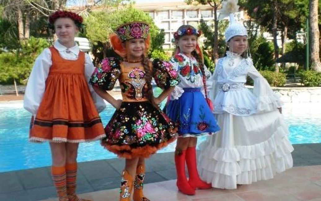 Маленька українка з Тернополя Яна Сорока виграла конкурс краси "Міні-міс Всесвіт". / © ua-reporter.com