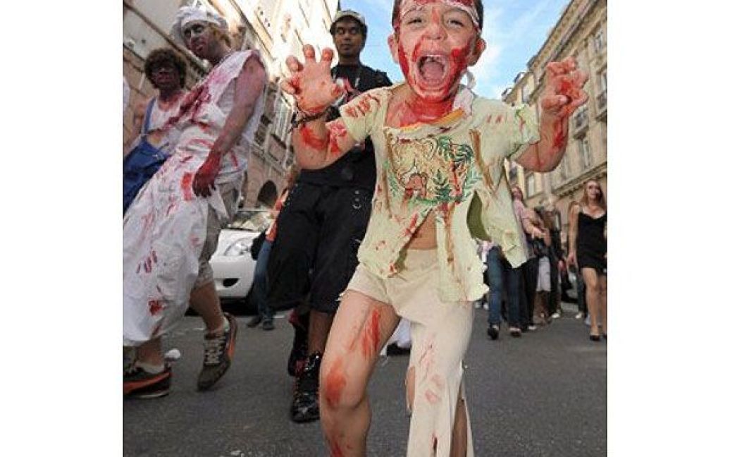У Страсбурзі (Франція) провели "Марші зомбі" напередодні 4-го Європейського кінофестивалю фантастики. / © AFP