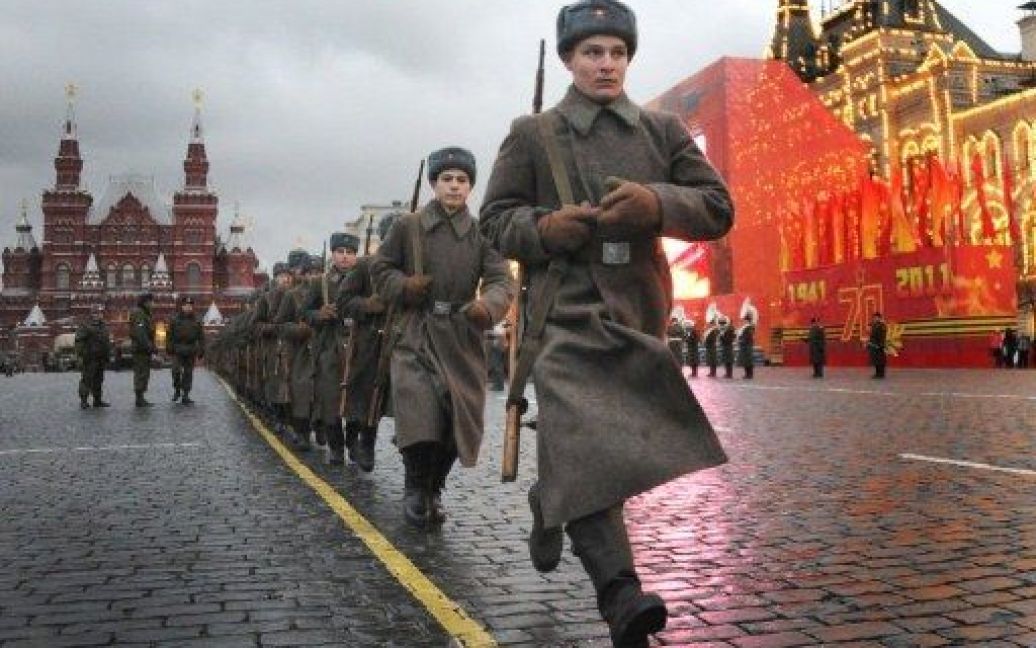 У Москві відтворюють парад 1941 року на Красній площі / © AFP