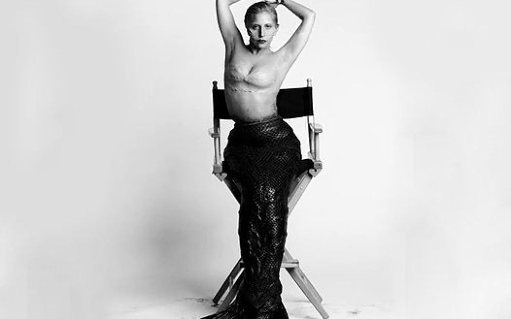 Епатажна співачка Lady Gaga постала у вигляді русалки для зйомок нового фешн-роліка. / © 