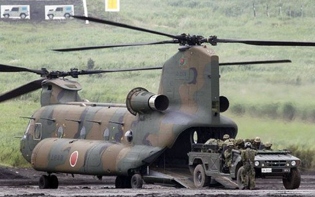У щорічних військових навчаннях в Японії взяли участь більше 2 тисяч військових та кілька десятків одиниць техніки. / © AFP