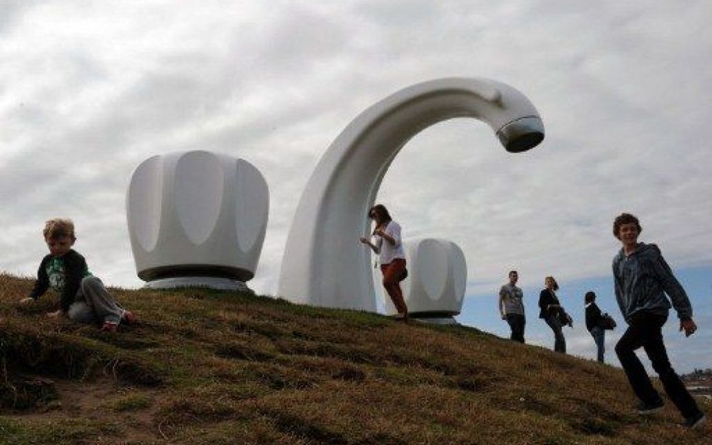 В австралійському Сіднеї відкрилась 15-та щорічна виставка "Скульптури біля моря" / © AFP