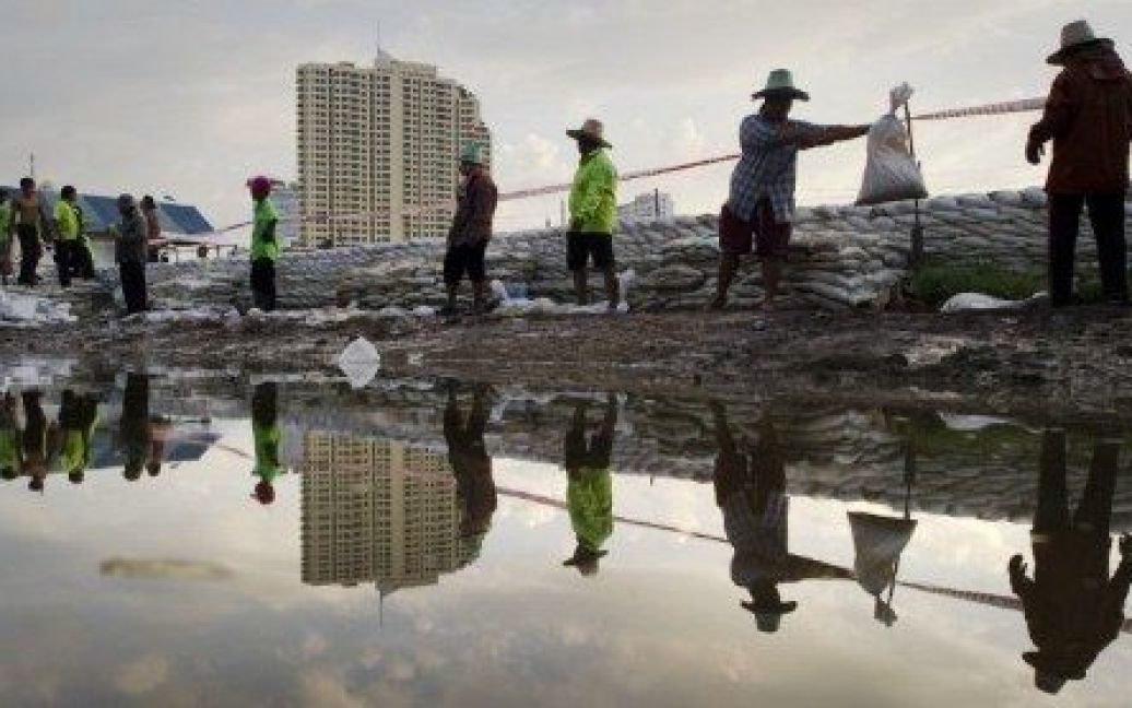 Через руйнівну повінь ситуація в Бангкоку залишається критичною / © AFP