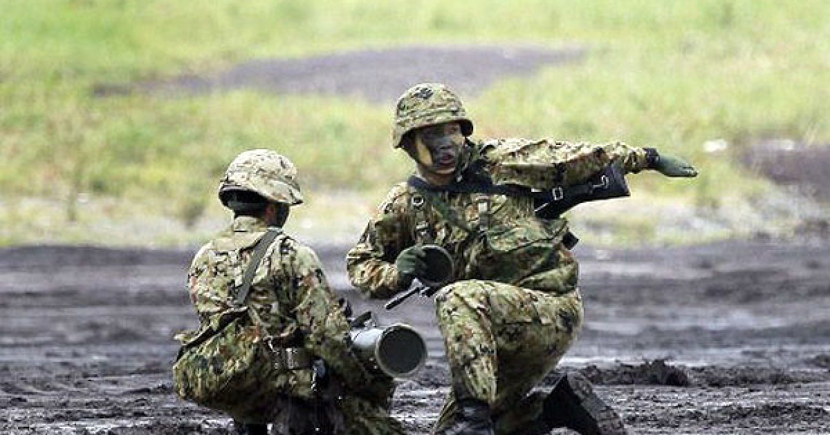У щорічних військових навчаннях в Японії взяли участь більше 2 тисяч військових та кілька десятків одиниць техніки. / © AFP
