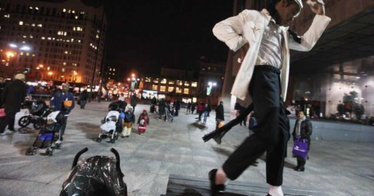 В Нью-Йорку провели наймасовіший за всю історію міста Хелловін-парад. / © AFP