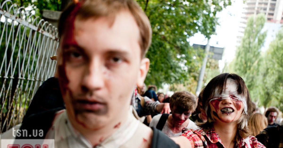 В Києві провели перший парад зомбі
