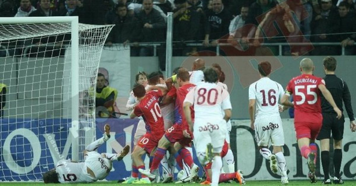 Бійка почалася через те, що гравець "Стяуа" влетів ногами у воротаря "Рапіда"