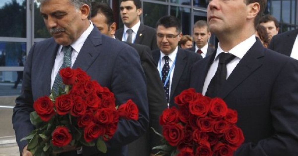 У Ярославській області почалася триденна жалоба за жертвами катастрофи Як-42. / © AFP