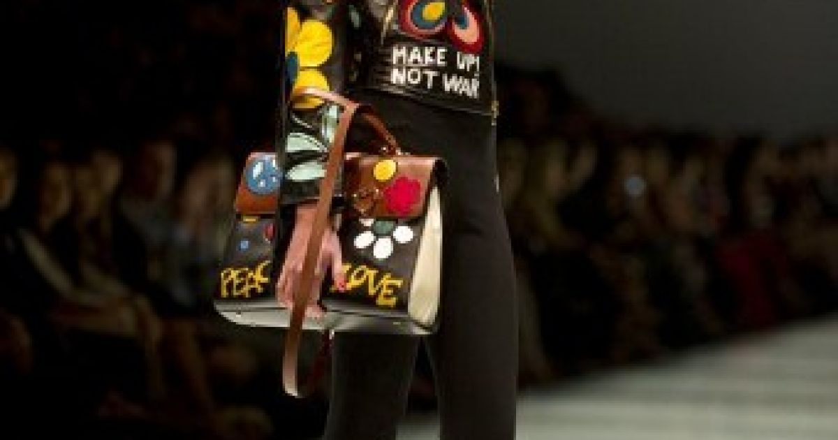 Показ Moschino на Колумбійському тижні моди / © AFP