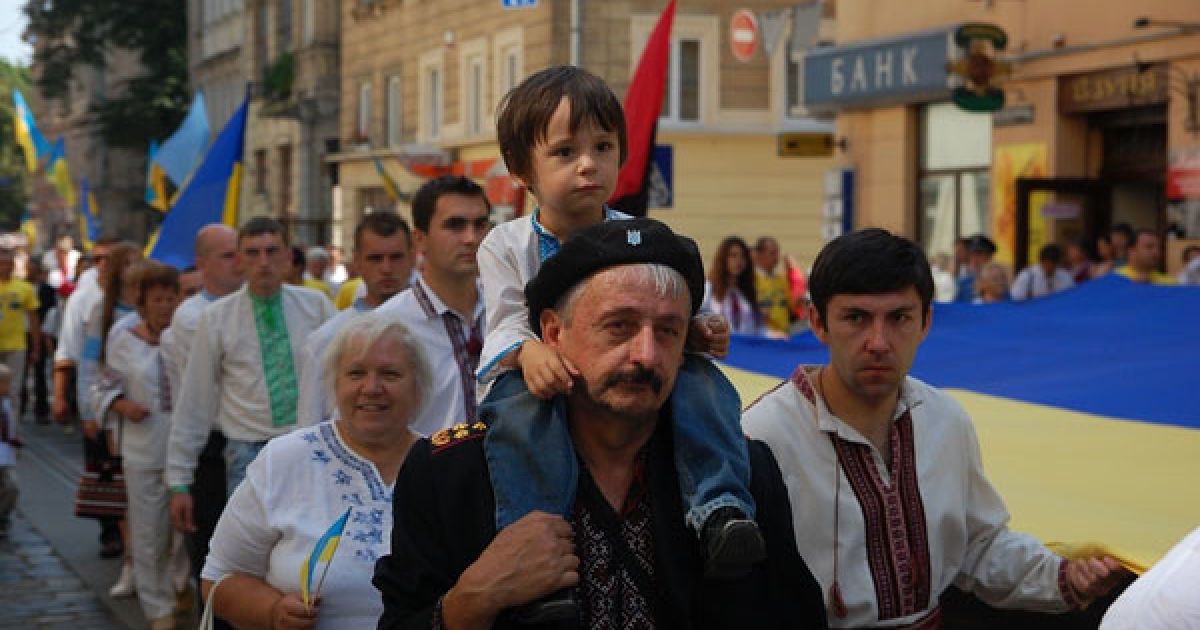 Близько трьох тисяч львів&#039;ян взяли участь у святковій ході з нагоди 20-ї річниці Незалежності України. / © gazeta.ua