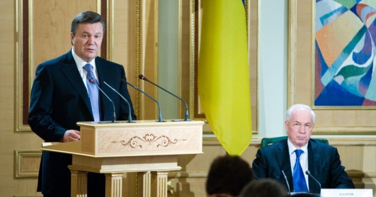 Віктор Янукович, Микола Азаров