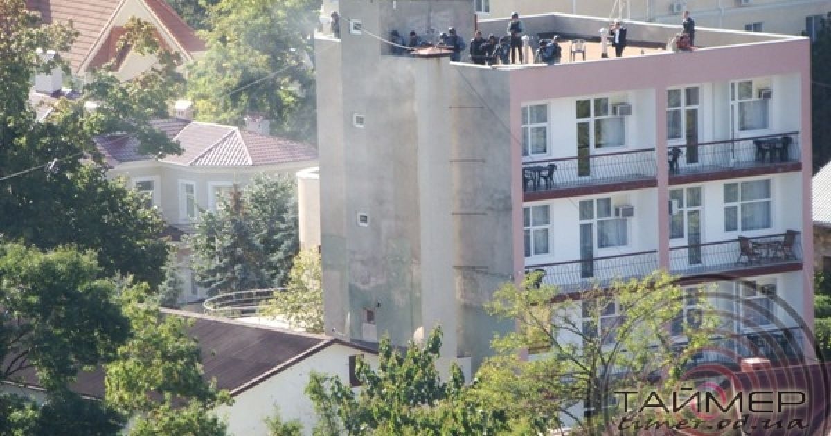 В центрі Одеси було проведено спецоперацію із затримання громадянина РФ Аслана Дікаєва та його посібників, яких розшукують за скоєння вбивства. / © Таймер Одесса