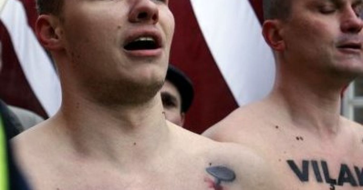 Представники партії "Все для Латвії!"