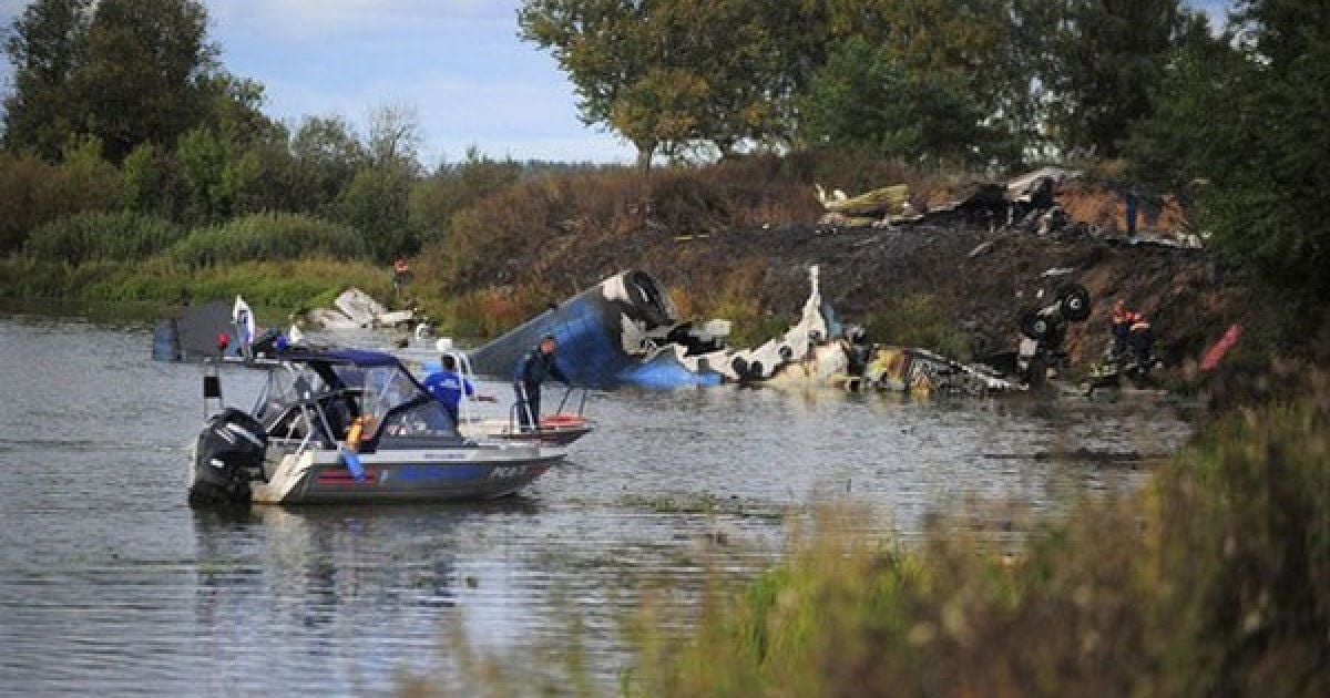 Під Ярославлем сталась авіакатастрофа літака Як-42, в результаті якої загинула хокейна команда "Локомотив".