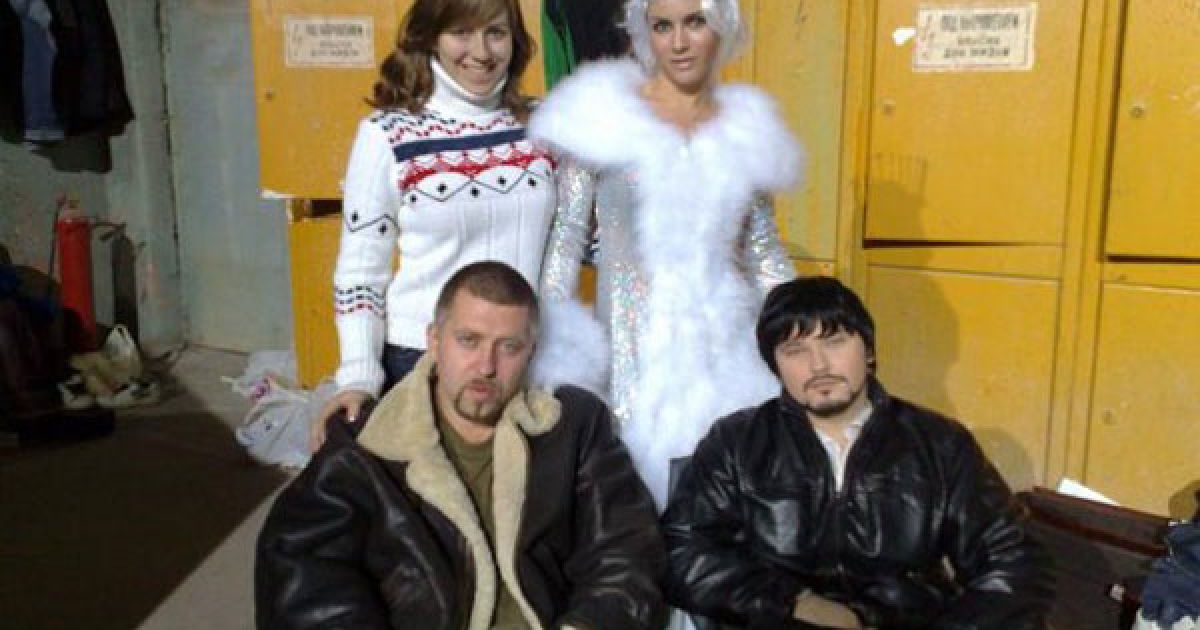 Білявка на "Бентлі", яка влаштувала резонансне ДТП у Монако, виявилася українською співачкою РІ і донькою відомого чиновника. / © ВКонтакте