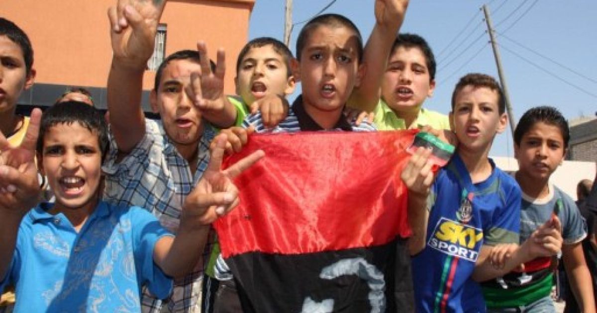 Наступ лівійських повстанців на Тріполі: захоплено більшу частину лівійської столиці, центральну площу міста і державне телебачення. / © AFP