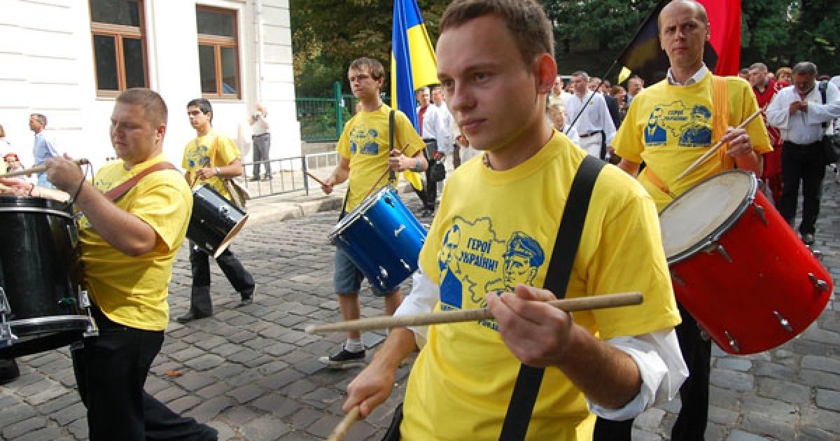 Близько трьох тисяч львів&#039;ян взяли участь у святковій ході з нагоди 20-ї річниці Незалежності України. / © gazeta.ua