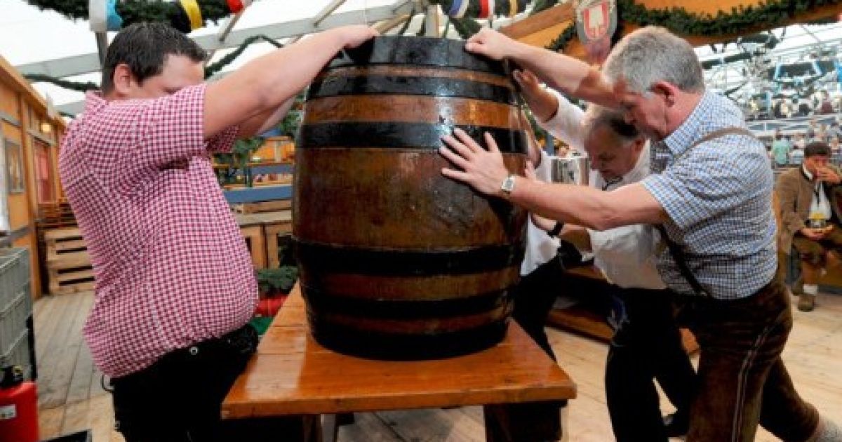 У Мюнхені (Німеччина) стартував 178-ий найбільший у світі пивний фестиваль "Октоберфест 2011". / © AFP