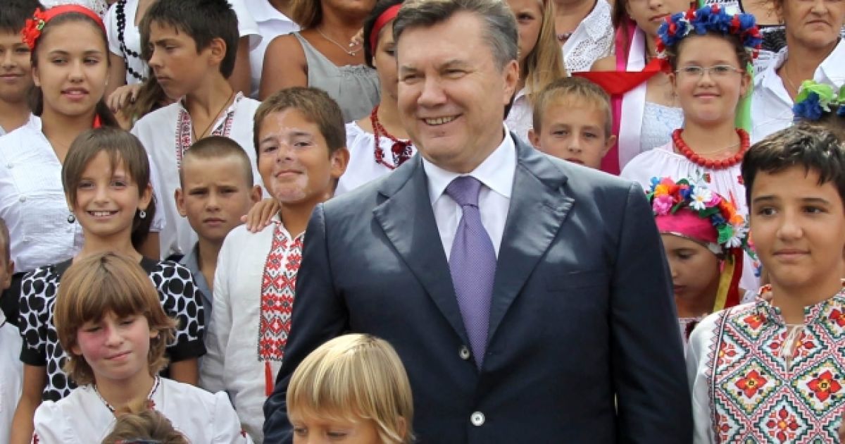 Віктор Янукович відвідав лікувально-оздоровчий центр "Тарара", де проходять оздоровлення та реабілітацію українські діти, постраждалі від аварії на ЧАЕС / © President.gov.ua
